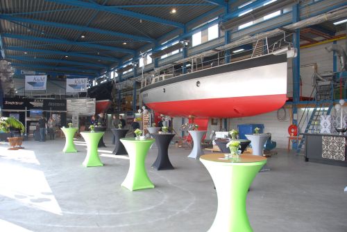 K&M Yachtbuilders